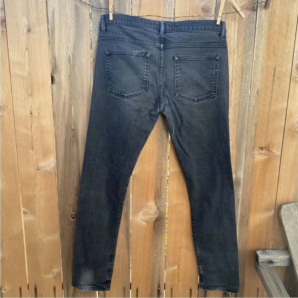 The KOOPLES dark gray men’s straight leg denim Jeans size 33
